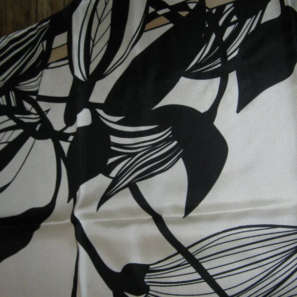 Vintage Laura  Biagiotti 1005 Silk Scarf - Picture 5 of 6